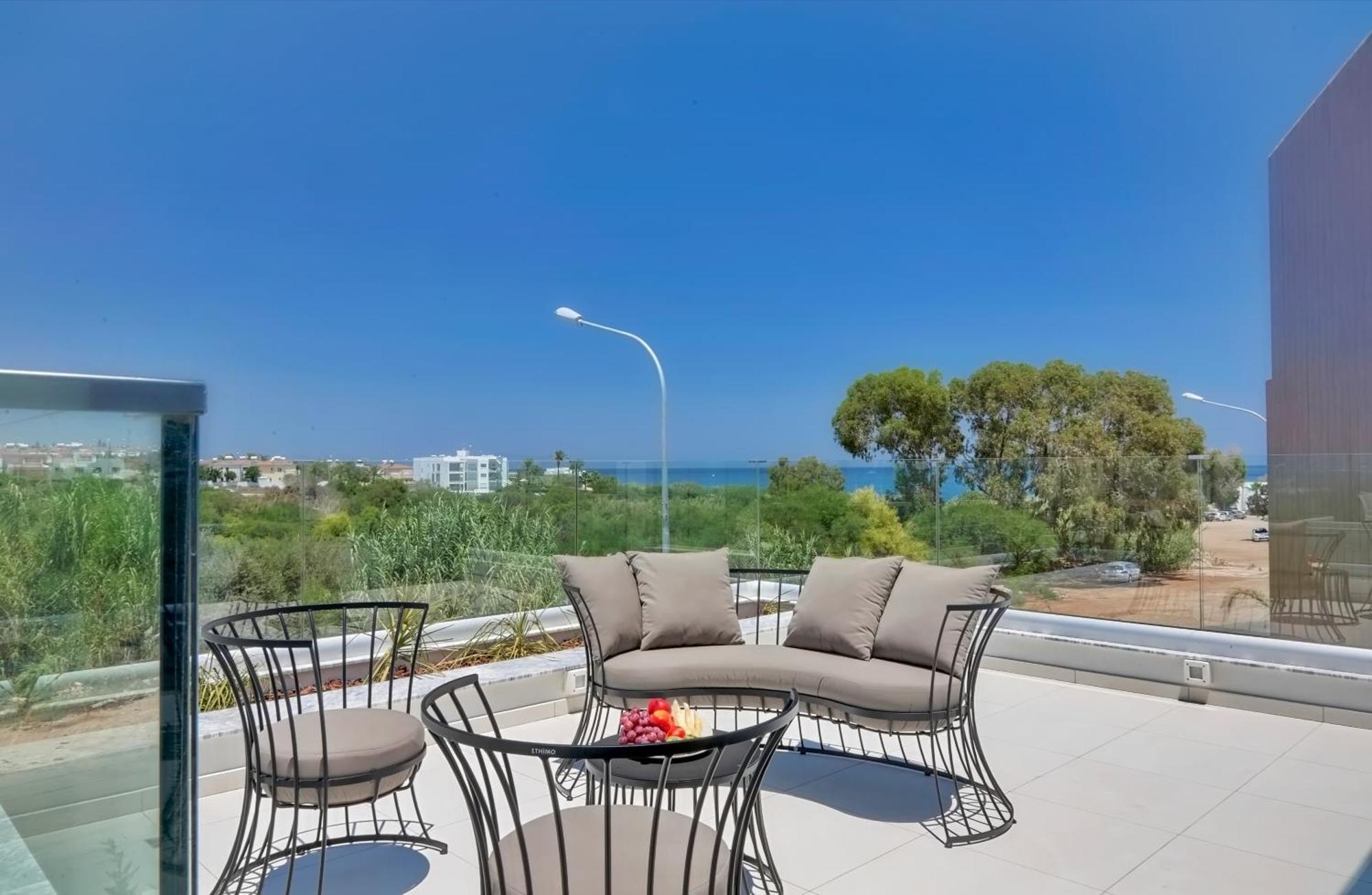 Seaview Luxury Villa Jacuzzi & Pool! 2 Min Beach Protaras Exterior foto